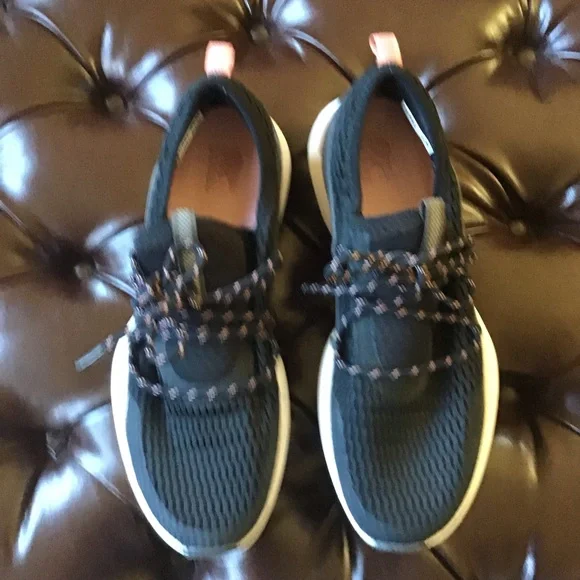 Sorel women kinetic impact sneakers Sz 9 - Picture 5 of 8